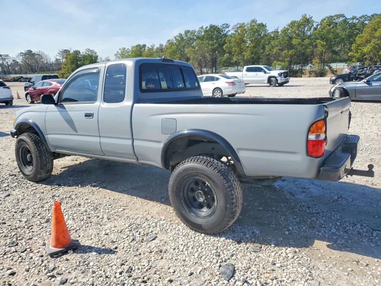 1999 TOYOTA TACOMA XTRACAB photo 2