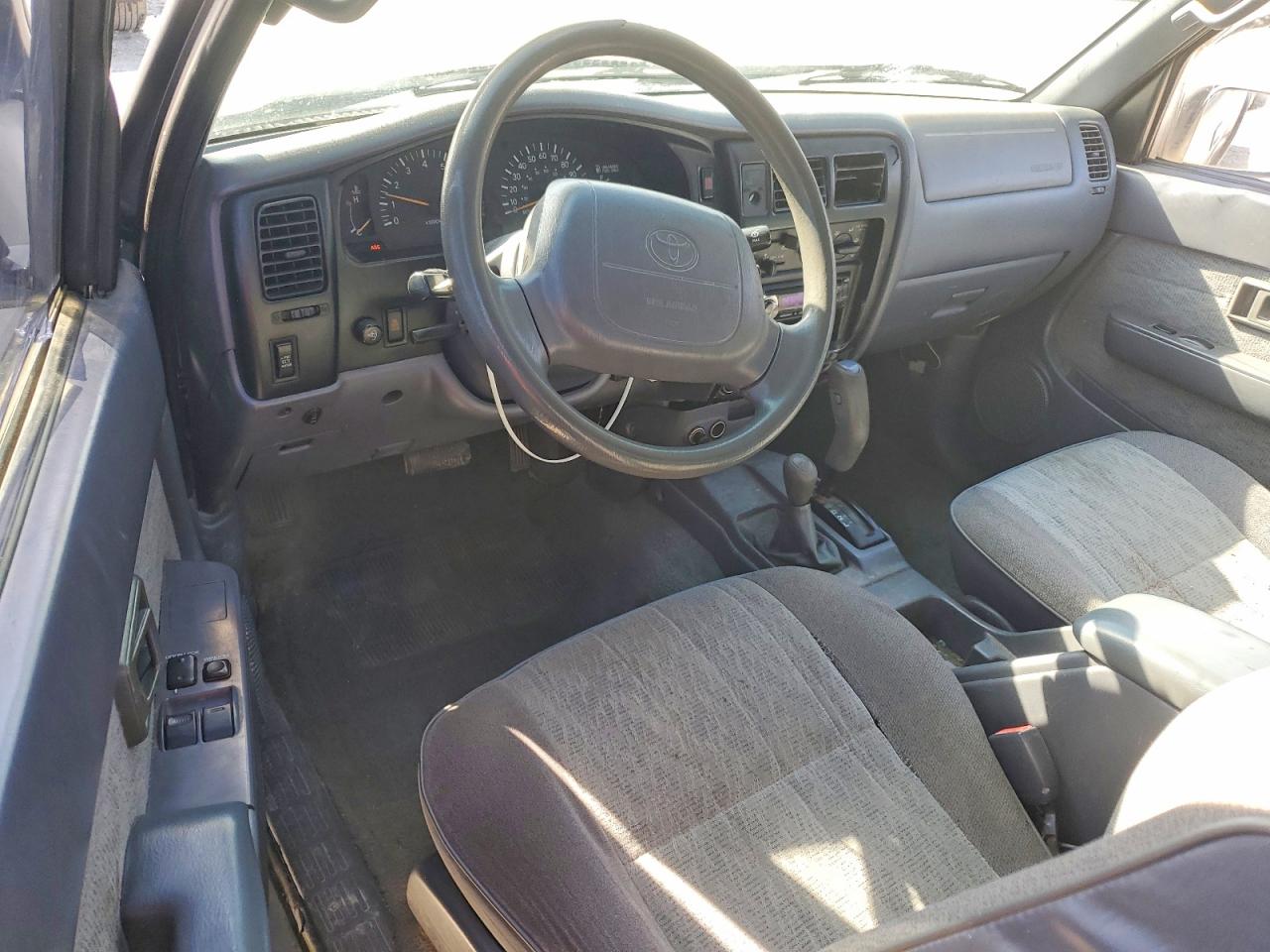 1999 TOYOTA TACOMA XTRACAB photo 8