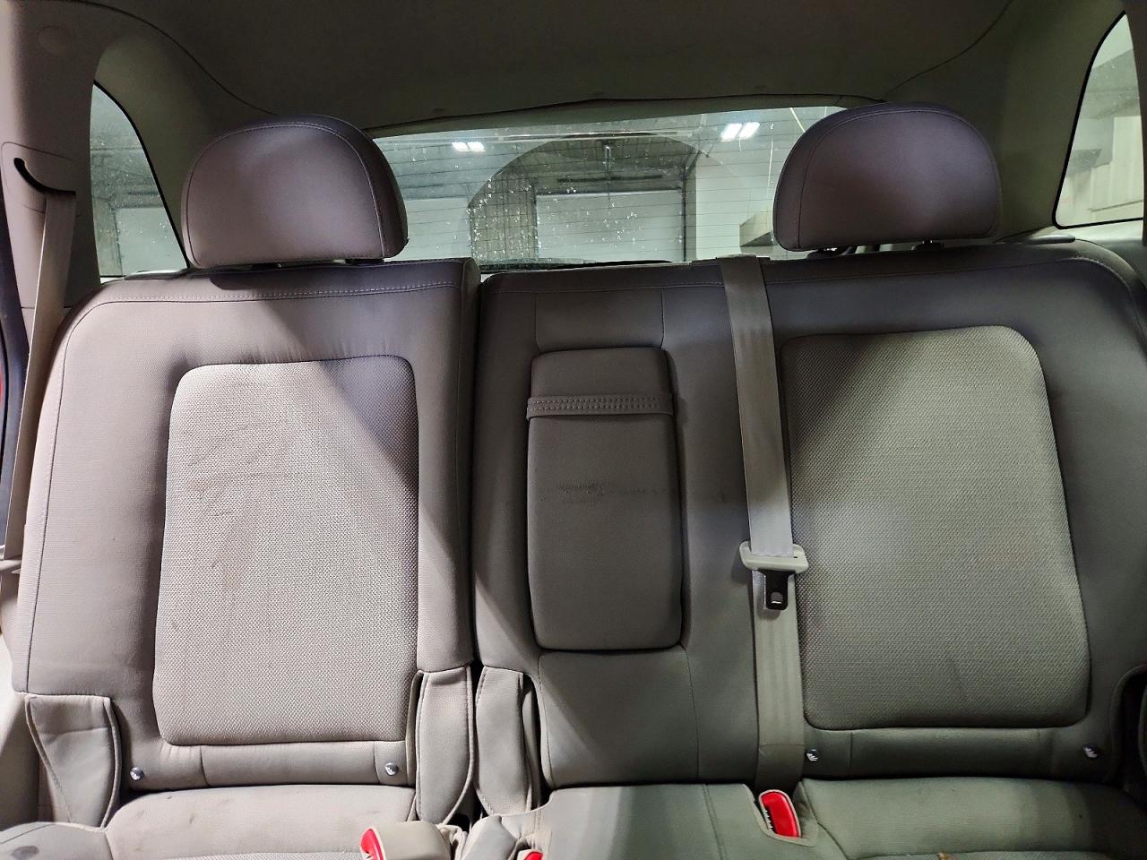 2009 SATURN VUE XE photo 10