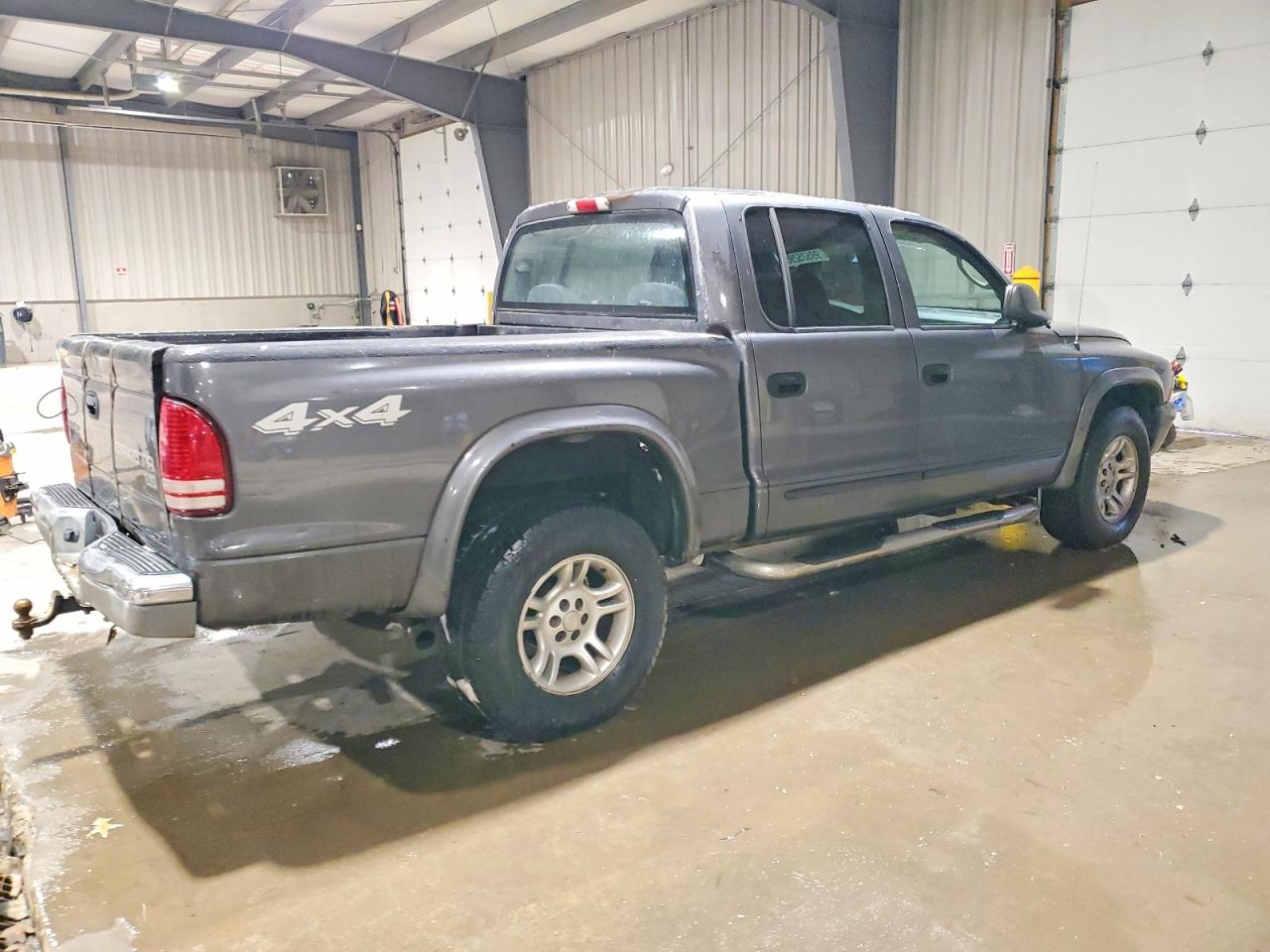 2003 DODGE DAKOTA QUAD SLT photo 3