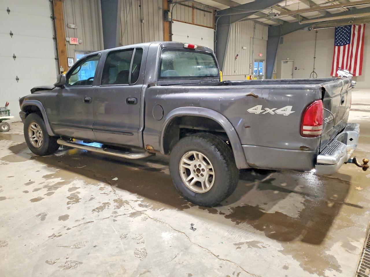 2003 DODGE DAKOTA QUAD SLT photo 2