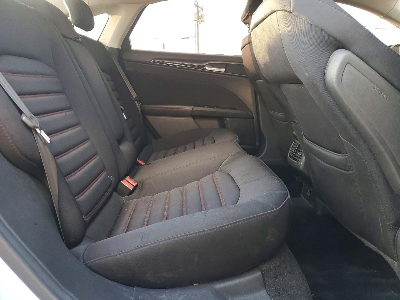 2016 FORD FUSION SE photo 10