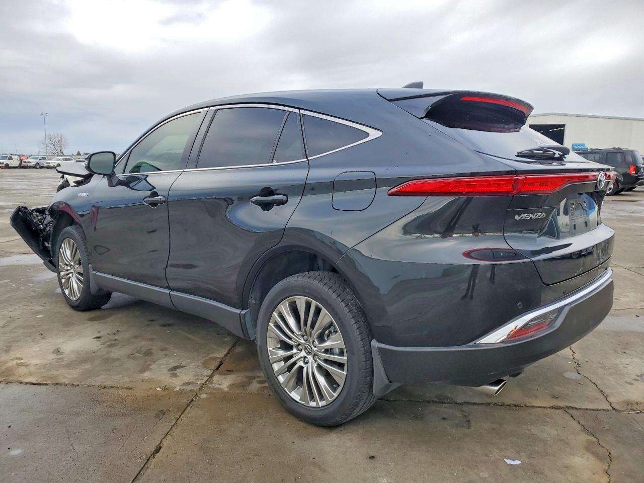 2021 TOYOTA VENZA LE photo 2