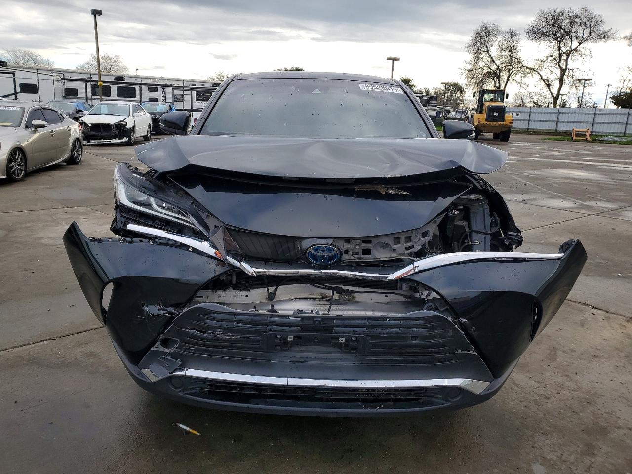 2021 TOYOTA VENZA LE photo 5