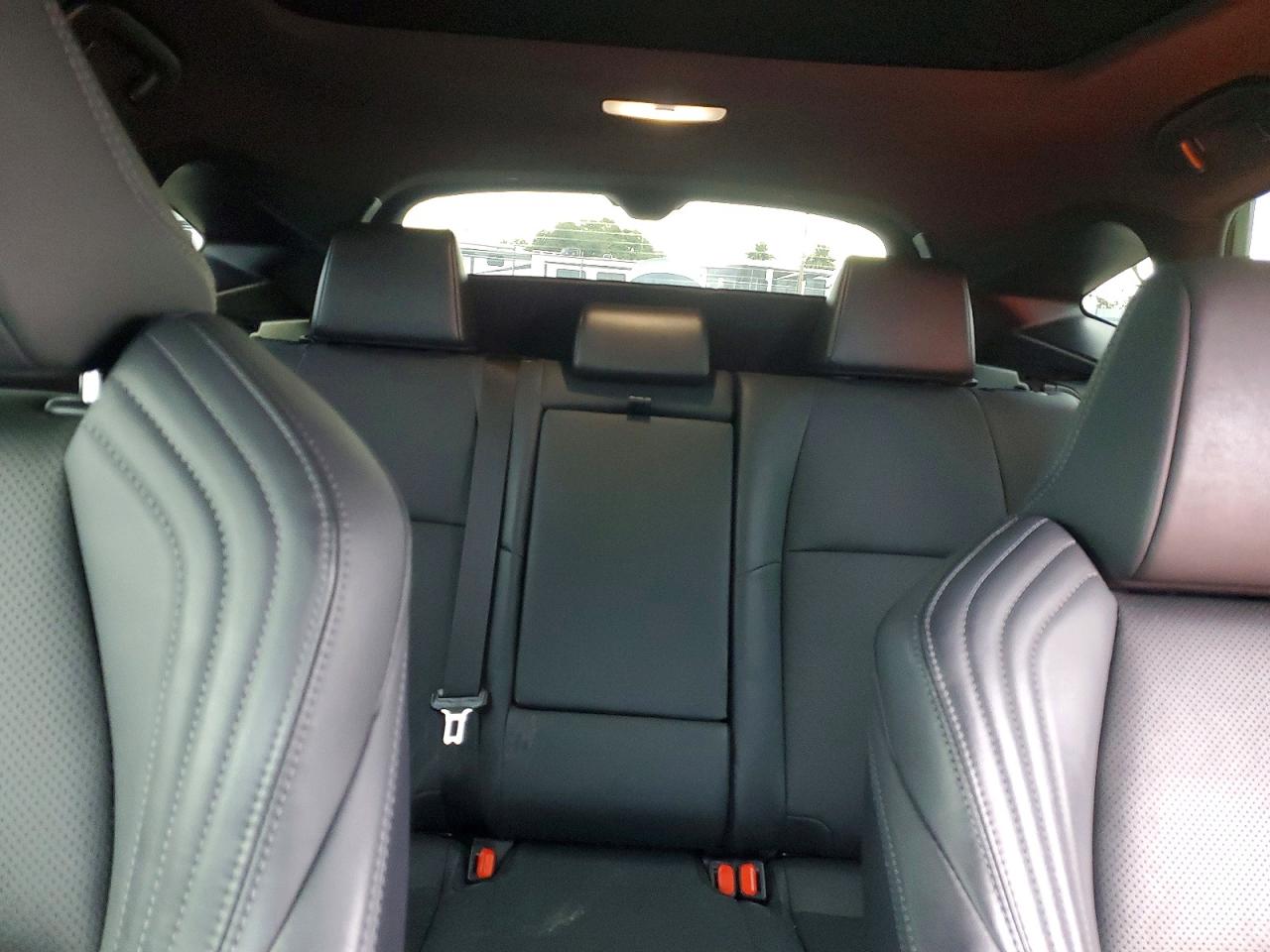2021 TOYOTA VENZA LE photo 10