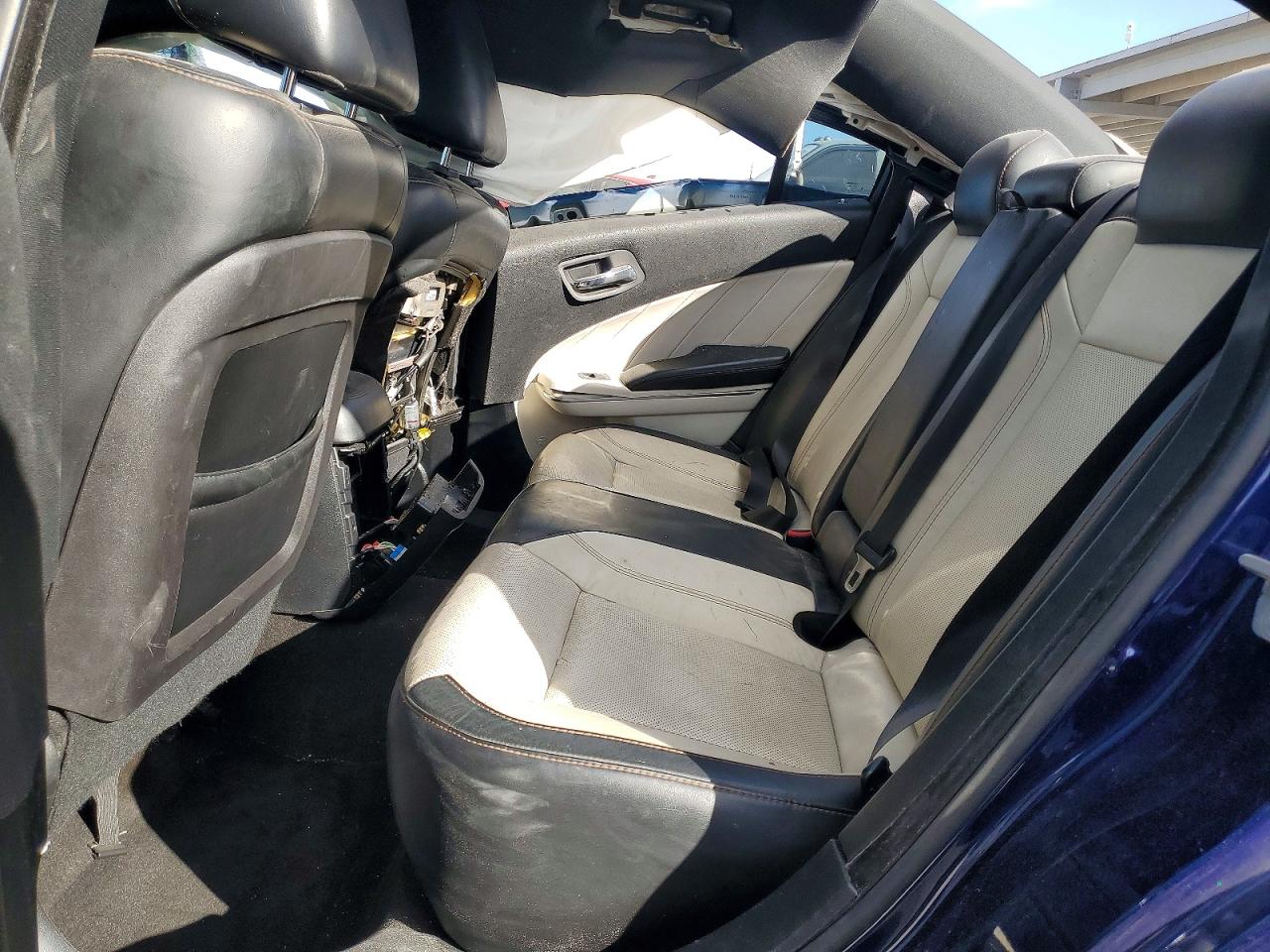 2015 DODGE CHARGER SXT photo 10