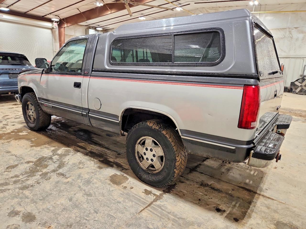1993 GMC SIERRA K1500 photo 2