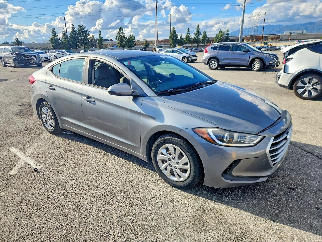 2017 HYUNDAI ELANTRA SE photo 4