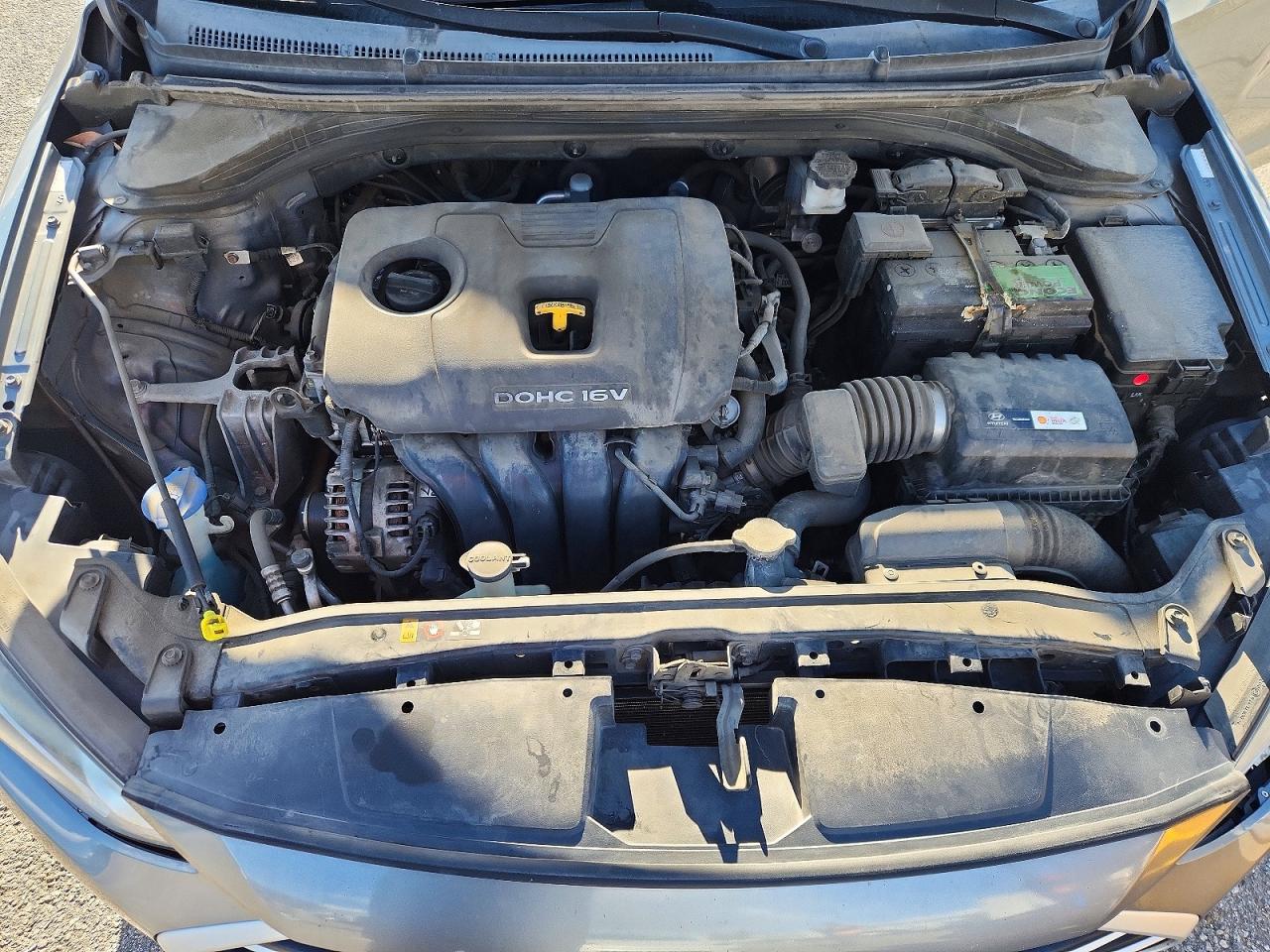 2017 HYUNDAI ELANTRA SE photo 11