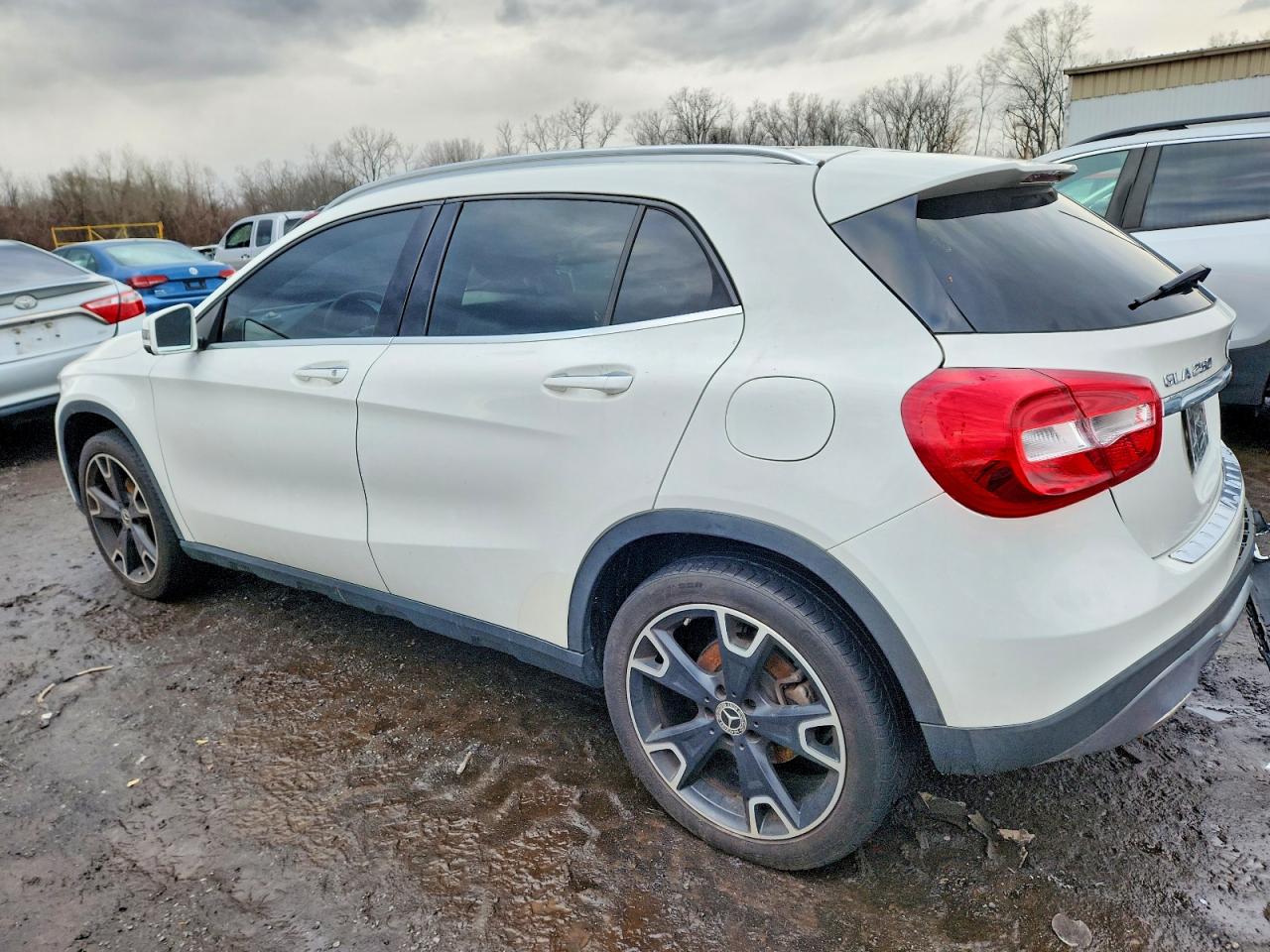 2019 MERCEDES-BENZ GLA 250 4MATIC photo 3