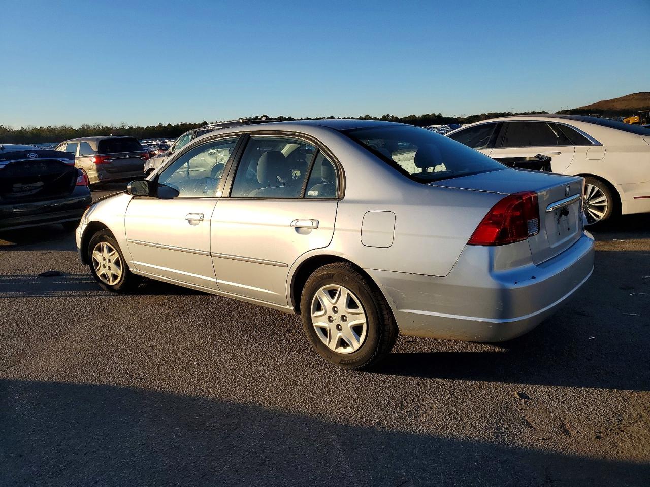 2003 HONDA CIVIC LX photo 2