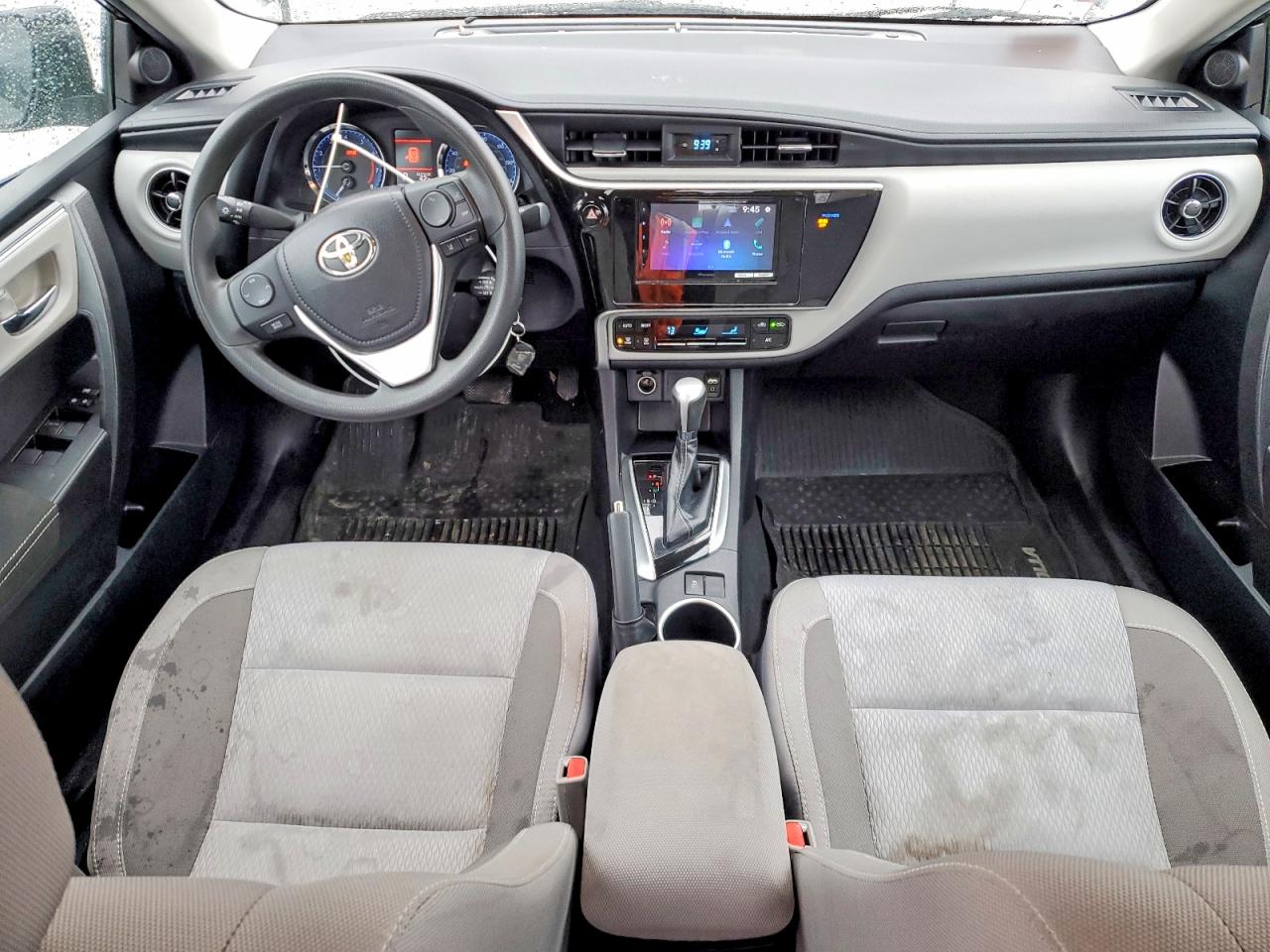 2019 TOYOTA COROLLA L photo 8