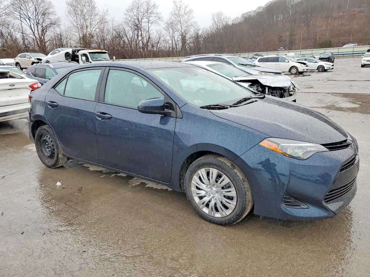 2019 TOYOTA COROLLA L photo 4
