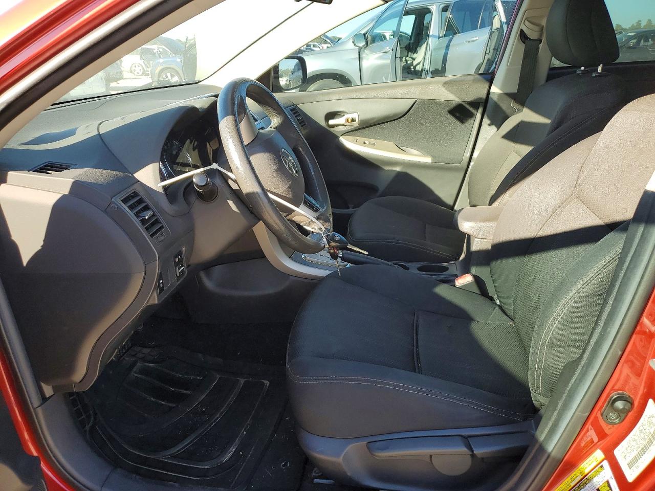 2013 TOYOTA COROLLA BASE photo 7