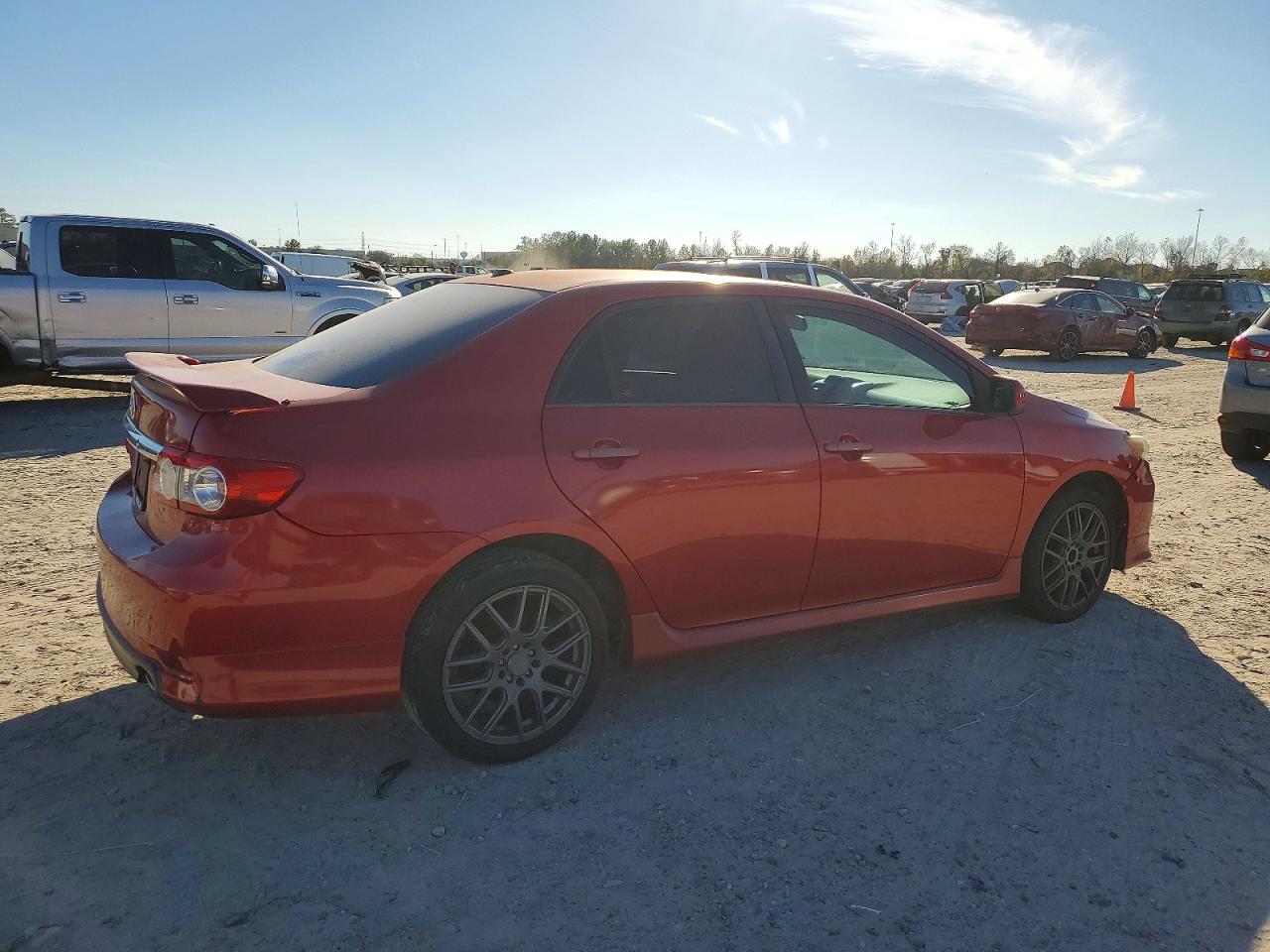 2013 TOYOTA COROLLA BASE photo 3