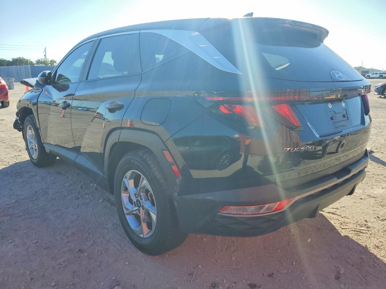 2022 HYUNDAI TUCSON SE photo 2