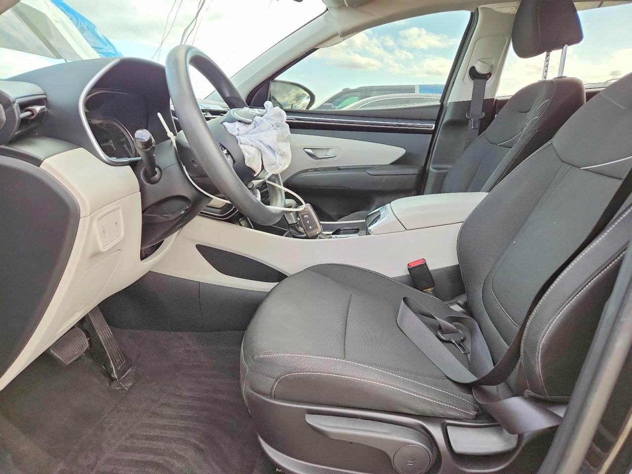 2022 HYUNDAI TUCSON SE photo 7