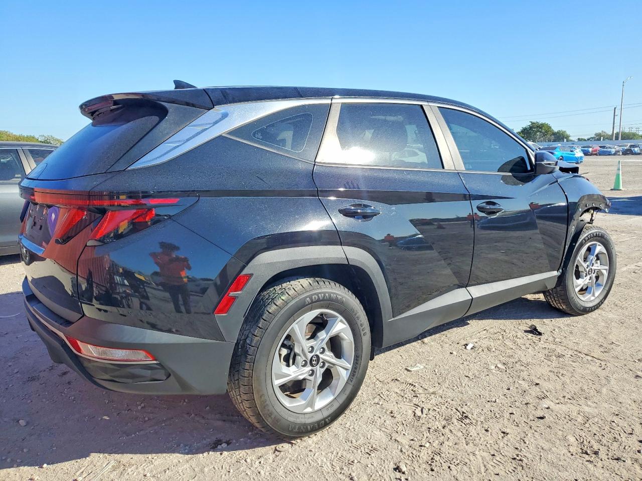 2022 HYUNDAI TUCSON SE photo 3