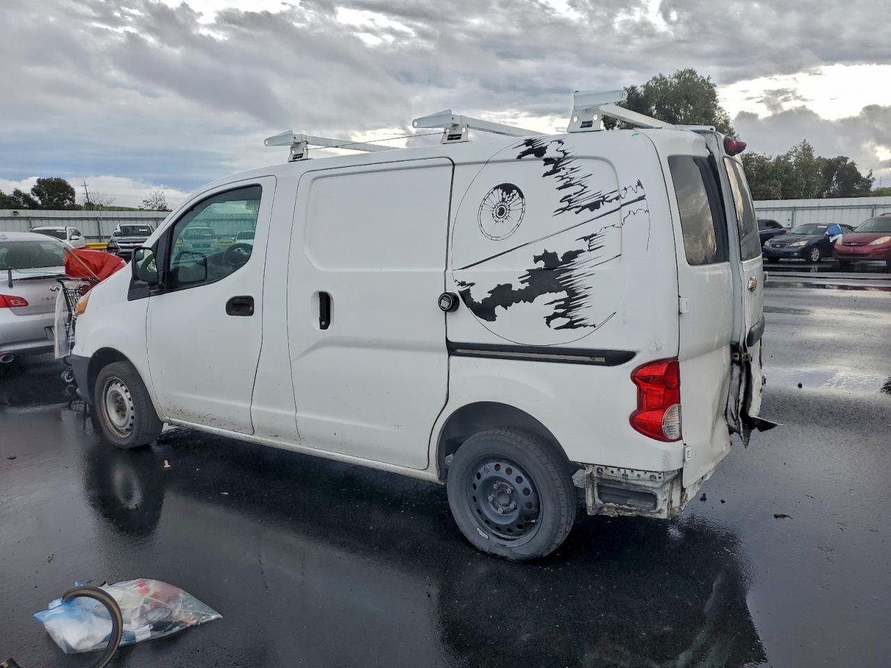 2015 CHEVROLET CITY EXPRESS LS photo 2