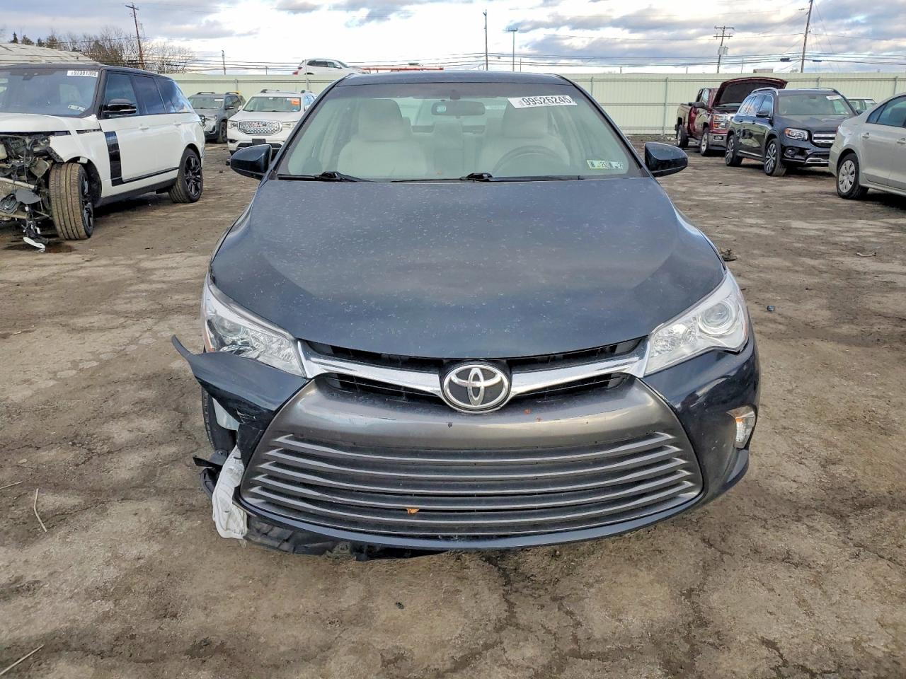 2015 TOYOTA CAMRY LE photo 5