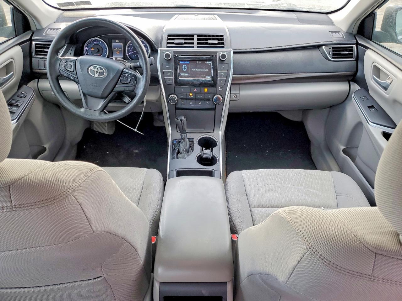 2015 TOYOTA CAMRY LE photo 8