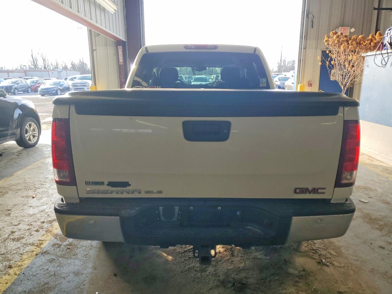 2010 GMC SIERRA K1500 SLE photo 6