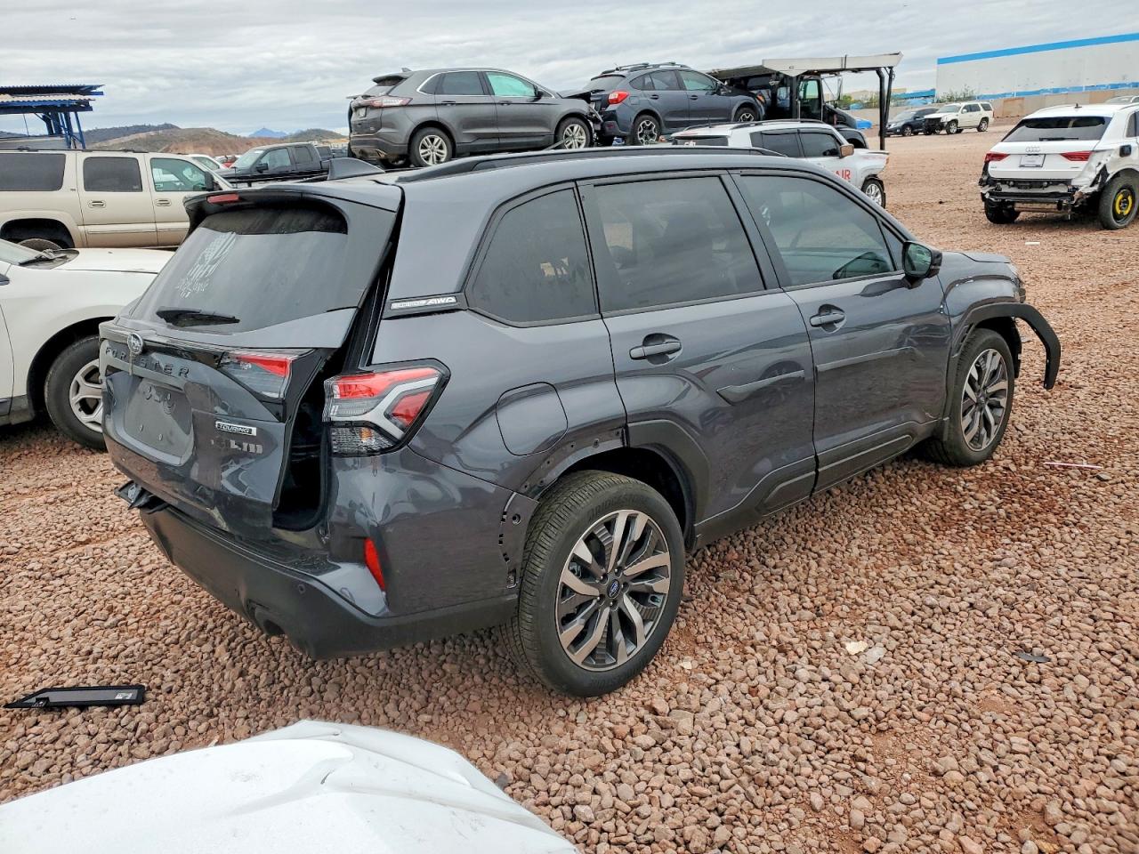 2025 SUBARU FORESTER TOURING photo 3
