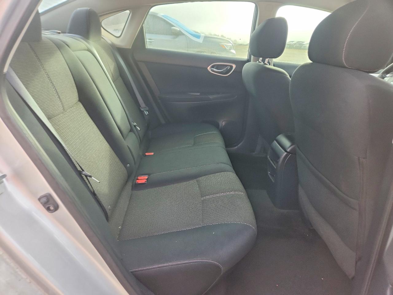 2015 NISSAN SENTRA S photo 10
