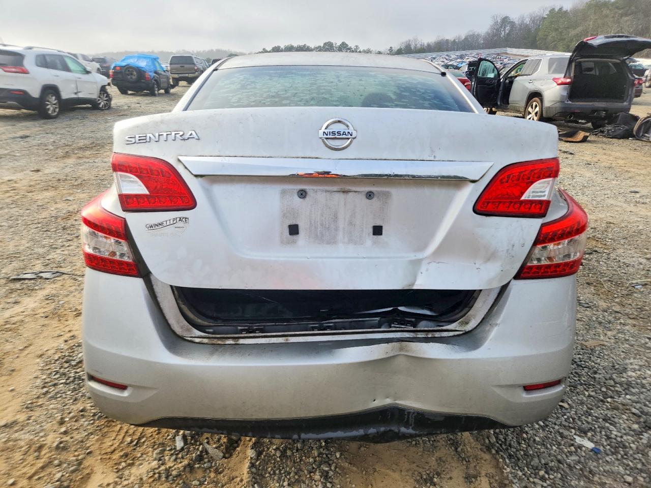 2015 NISSAN SENTRA S photo 6