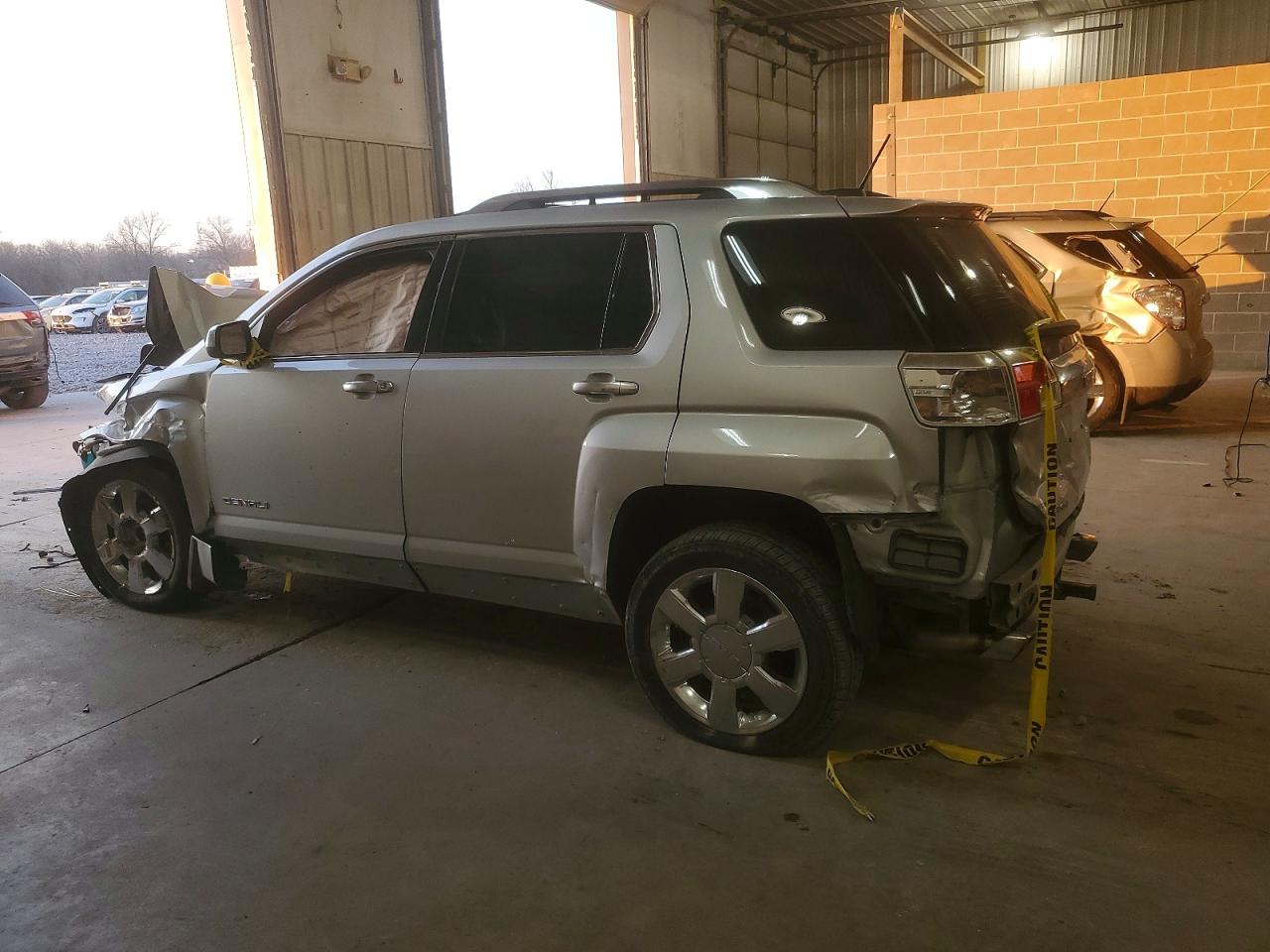 2015 GMC TERRAIN DENALI photo 3