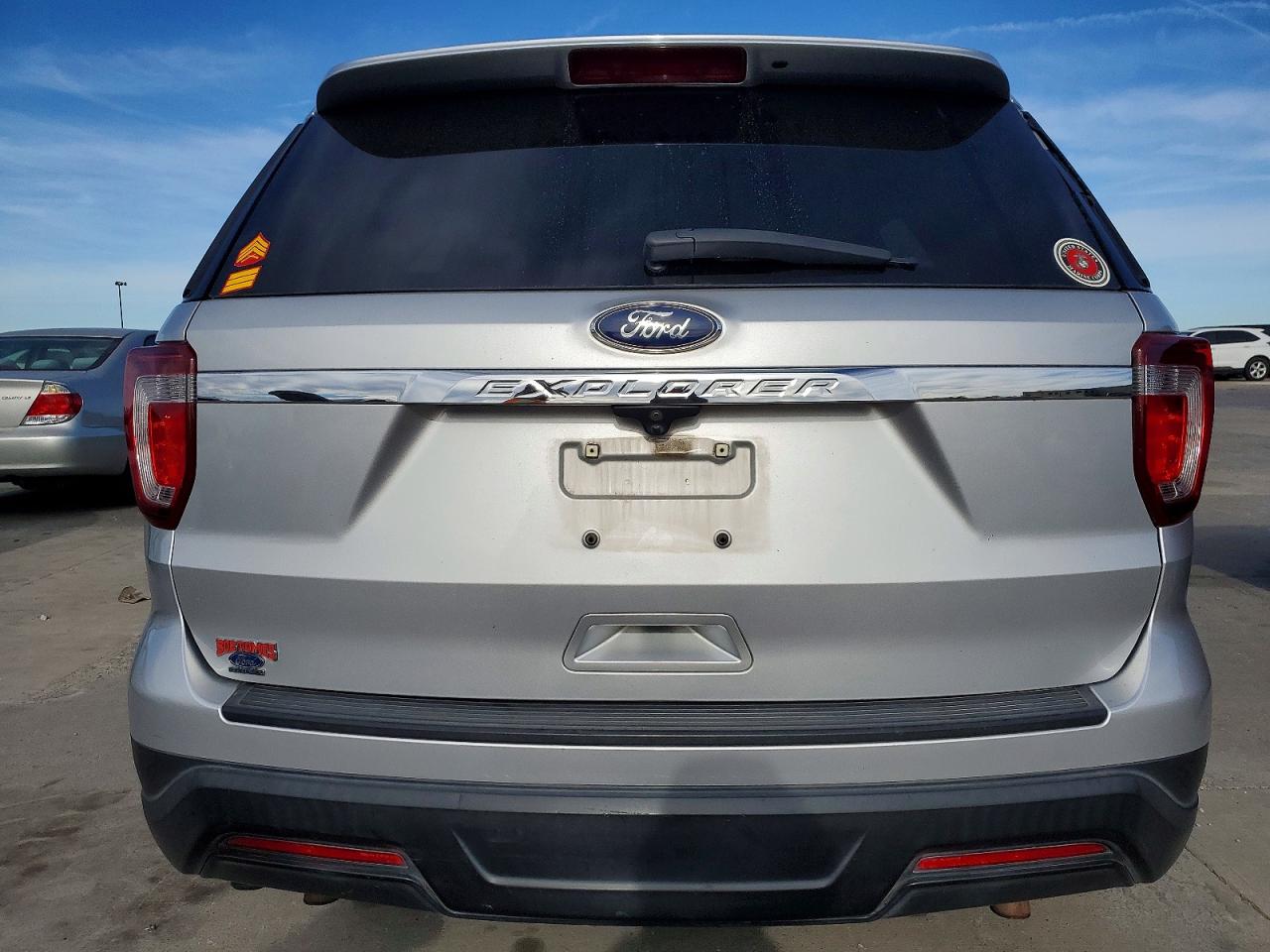 2018 FORD EXPLORER photo 6