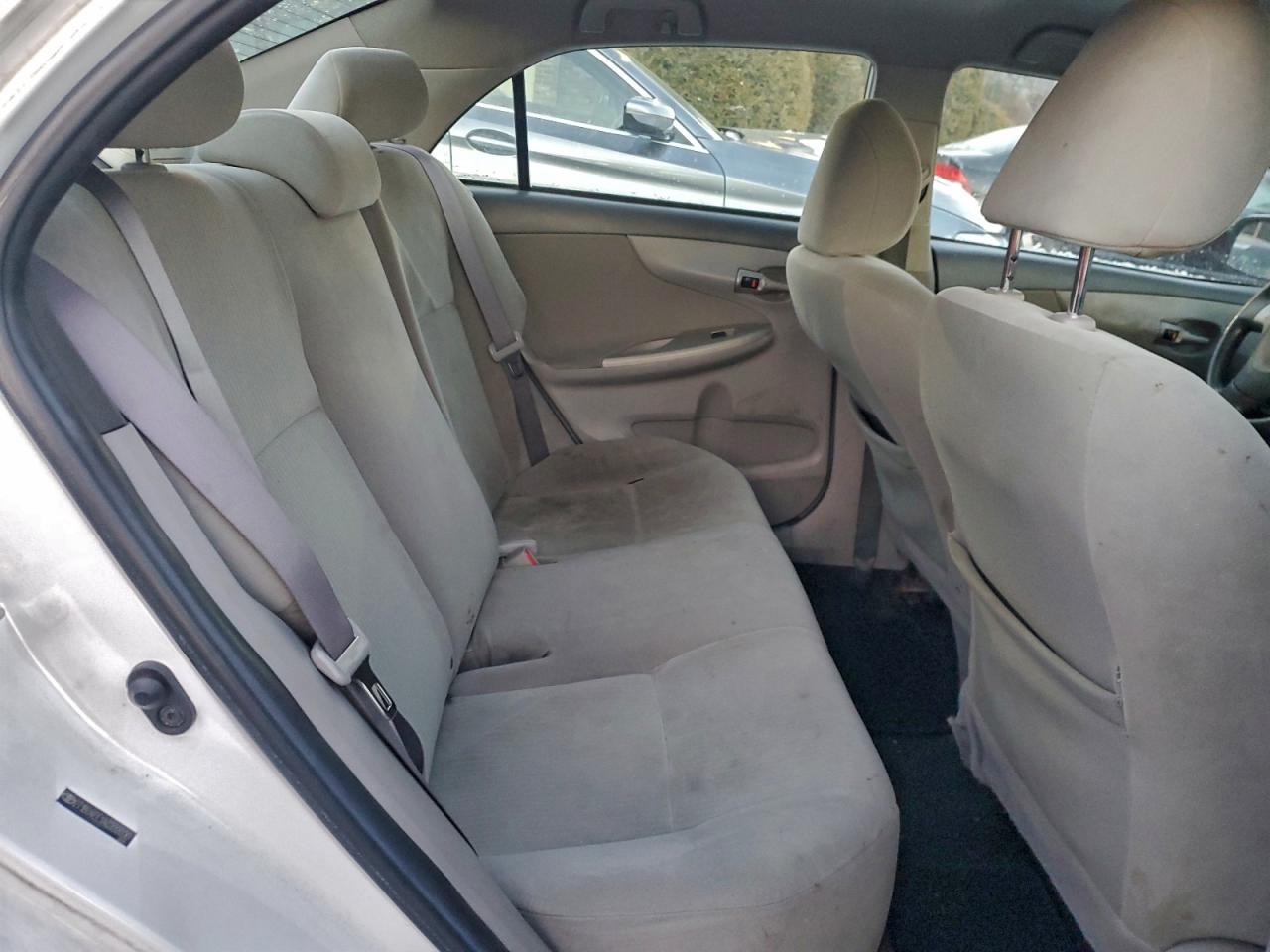 2010 TOYOTA COROLLA BASE photo 10