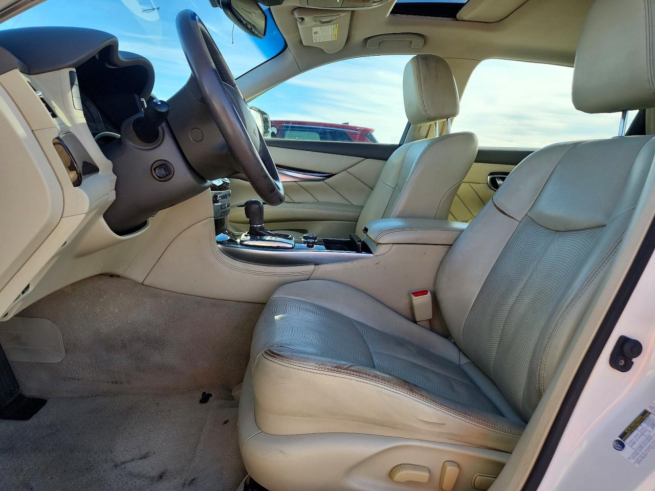 2016 INFINITI Q70L 3.7 photo 13
