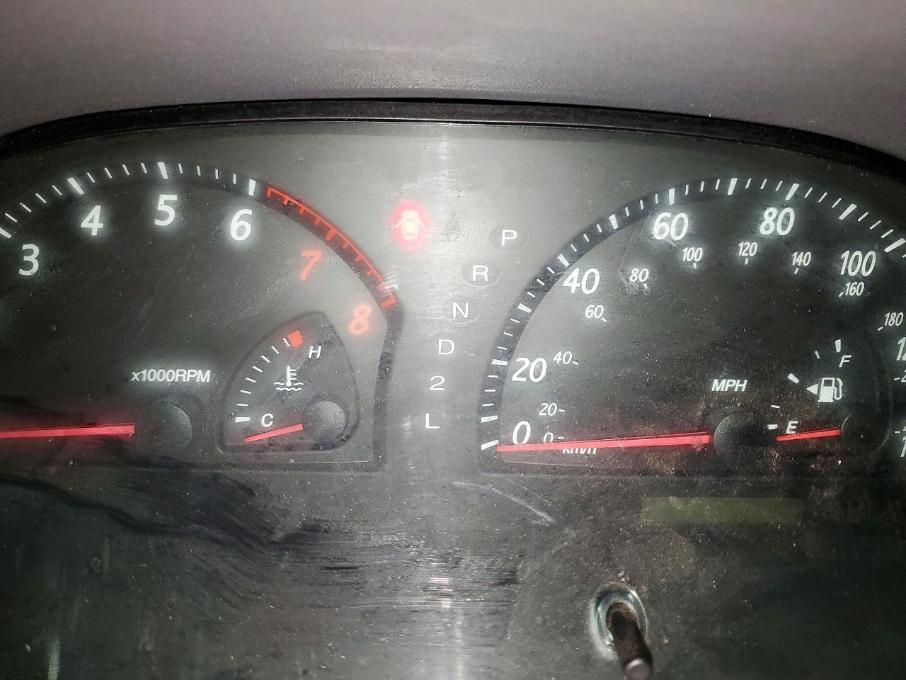 2004 TOYOTA CAMRY LE photo 9
