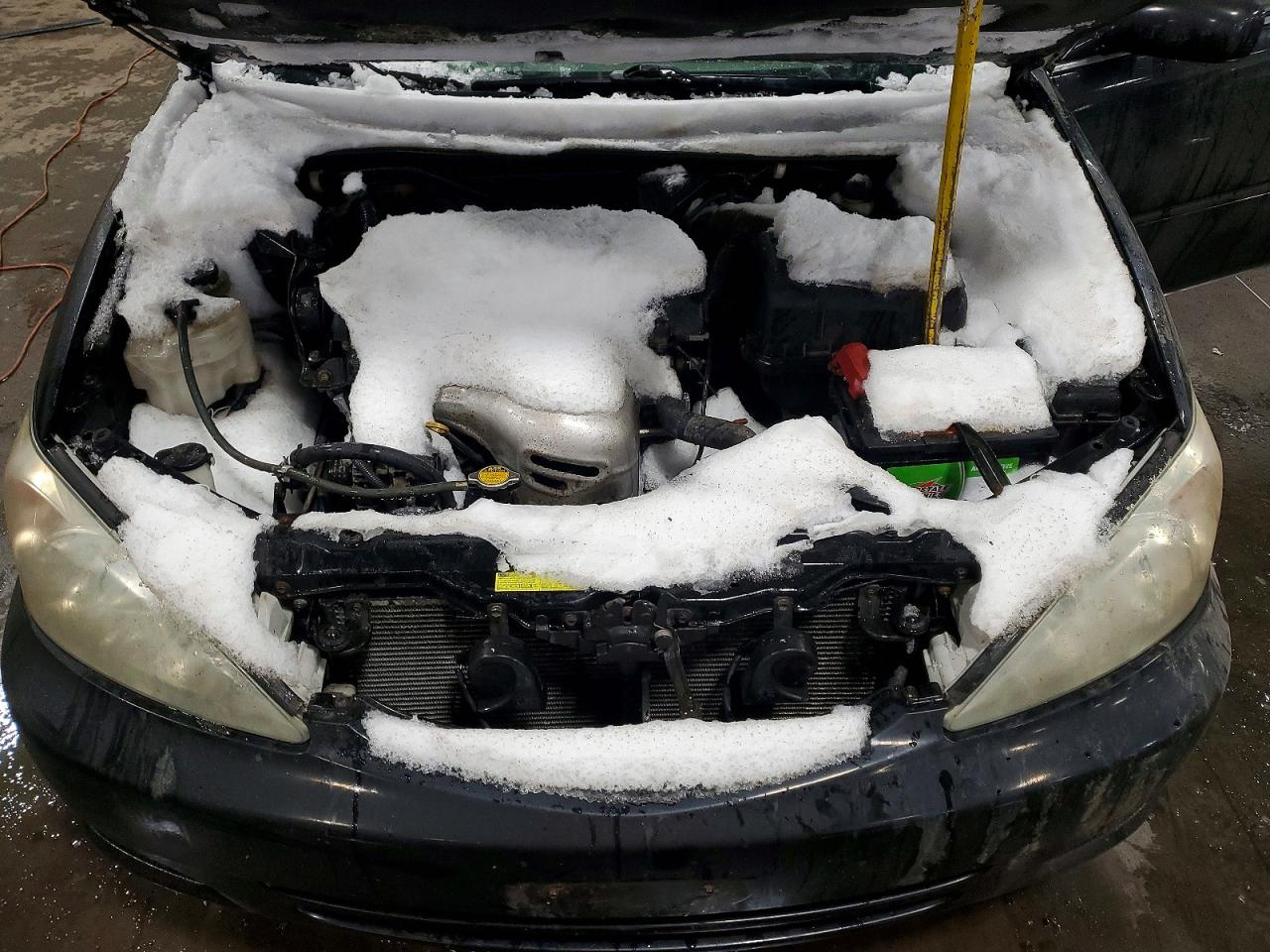 2004 TOYOTA CAMRY LE photo 11