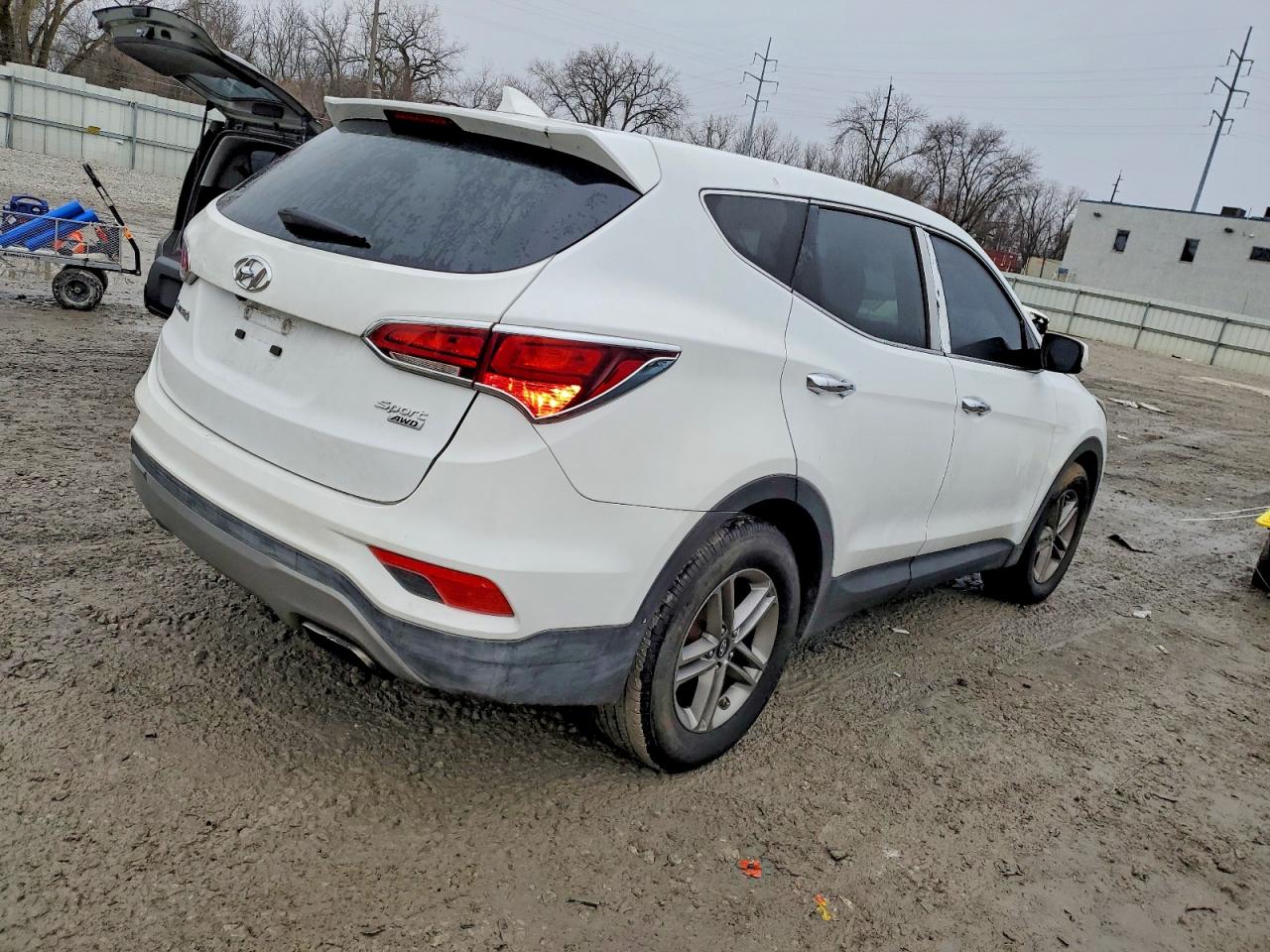 2017 HYUNDAI SANTA FE SPORT photo 3