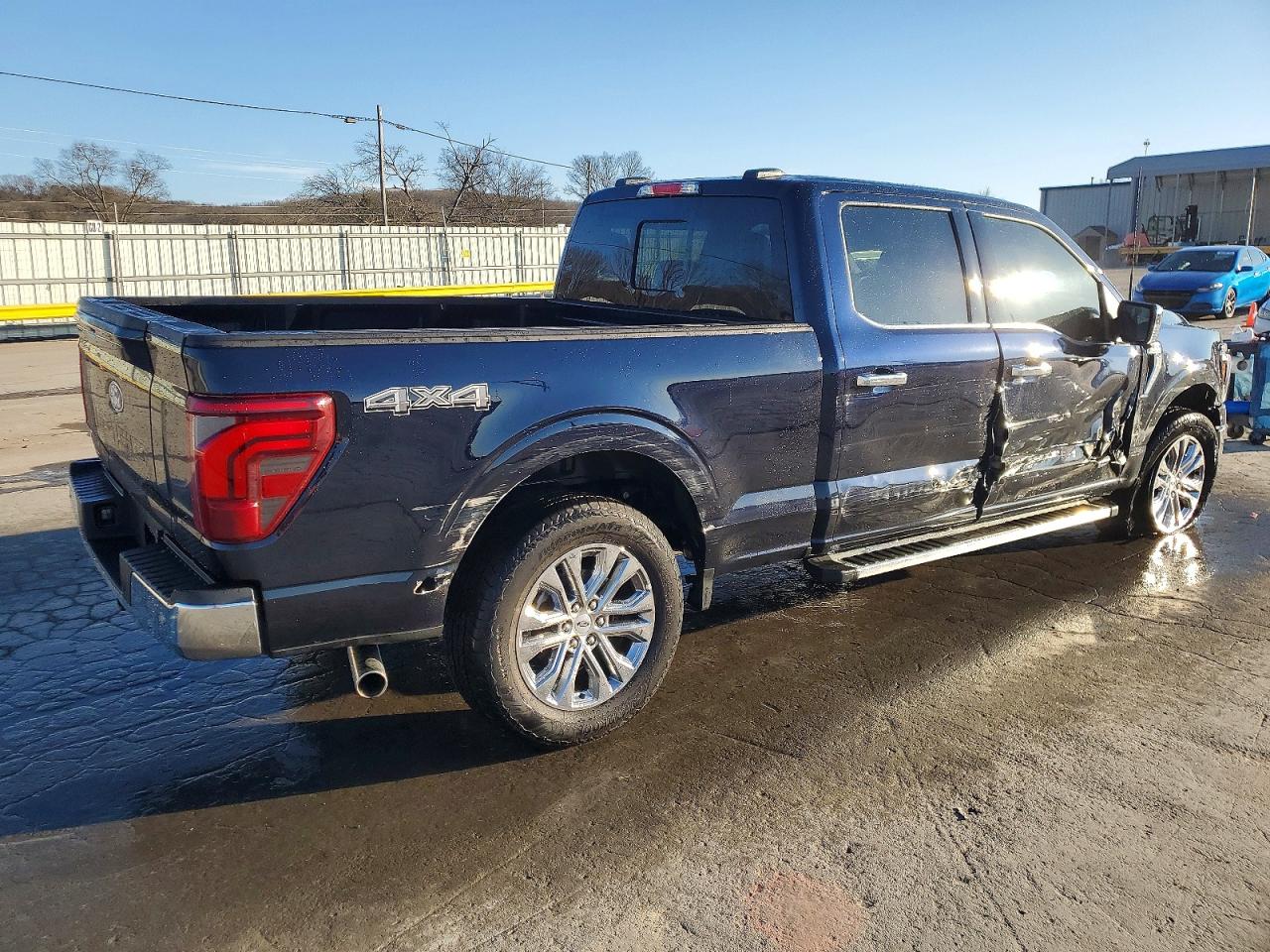 2025 FORD F150 LARIAT photo 3
