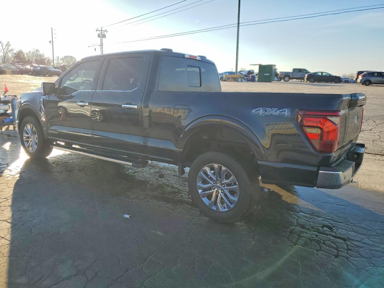 2025 FORD F150 LARIAT photo 2