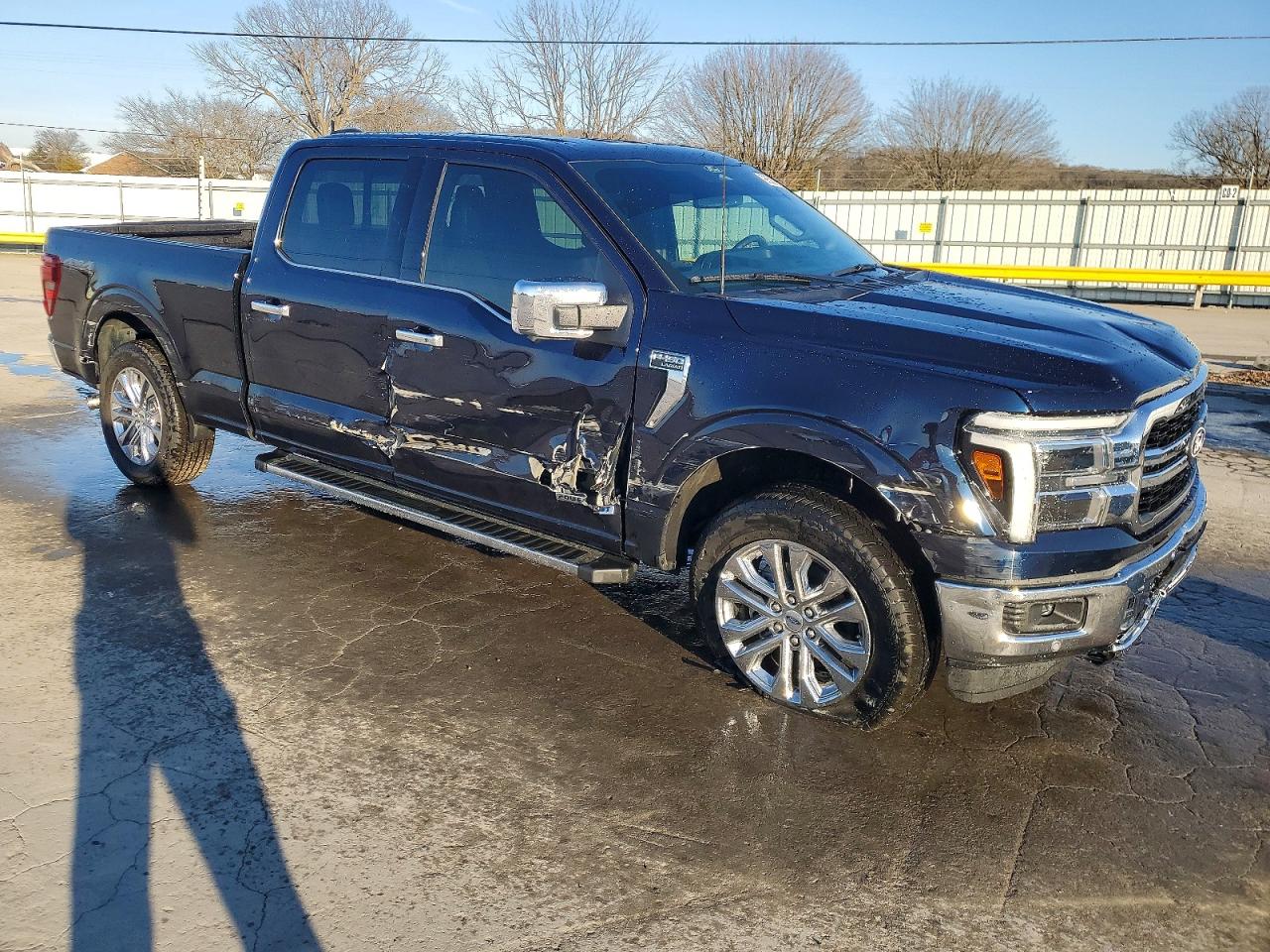 2025 FORD F150 LARIAT photo 4