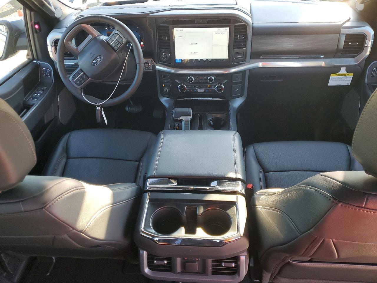 2025 FORD F150 LARIAT photo 8