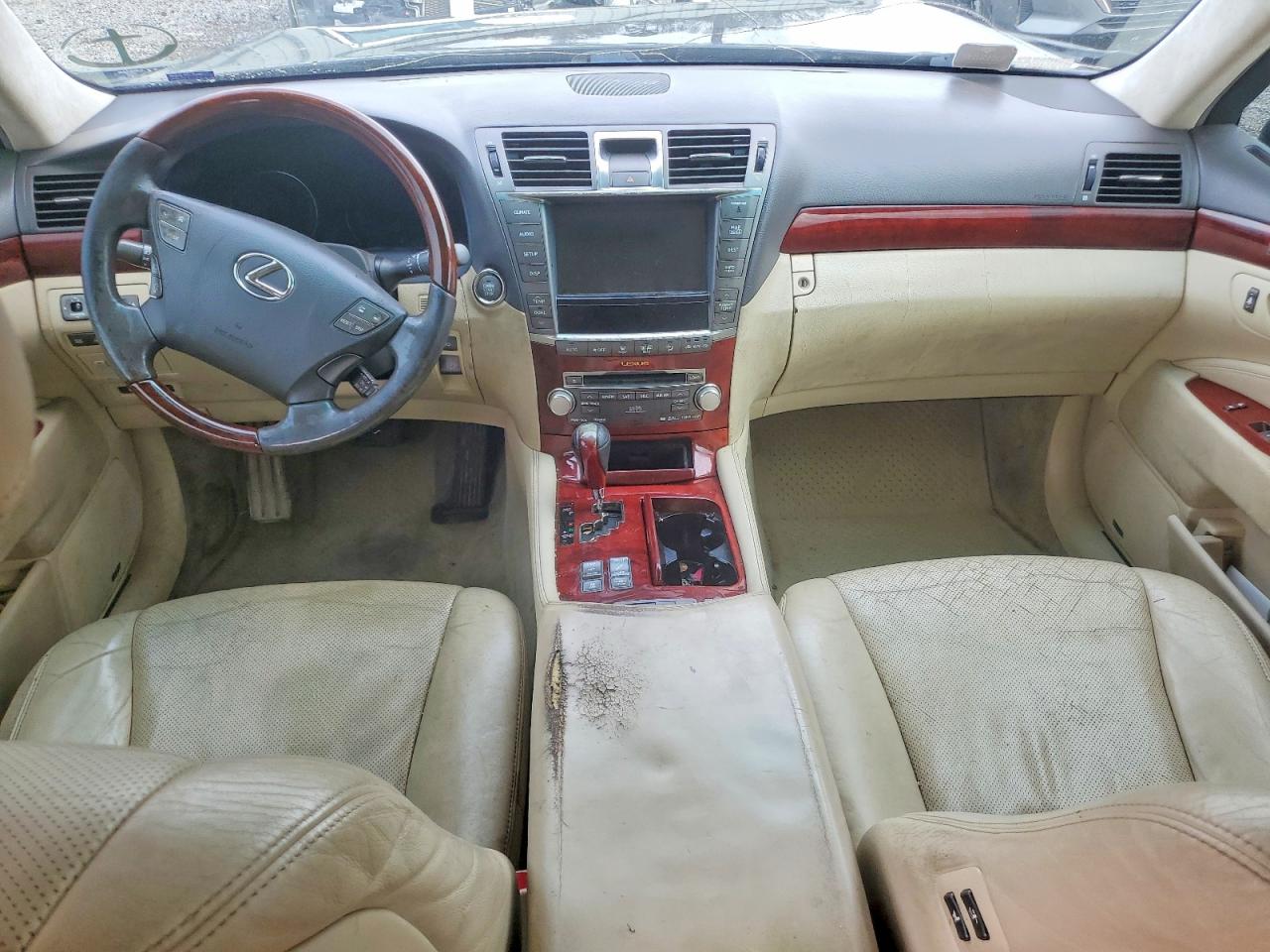 2010 LEXUS LS 460L photo 8