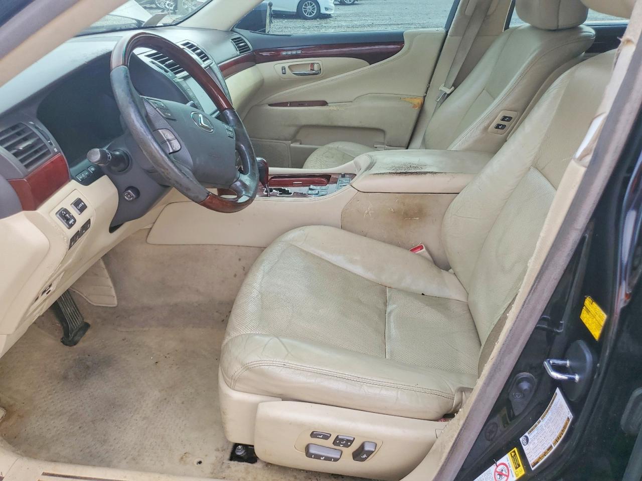 2010 LEXUS LS 460L photo 7