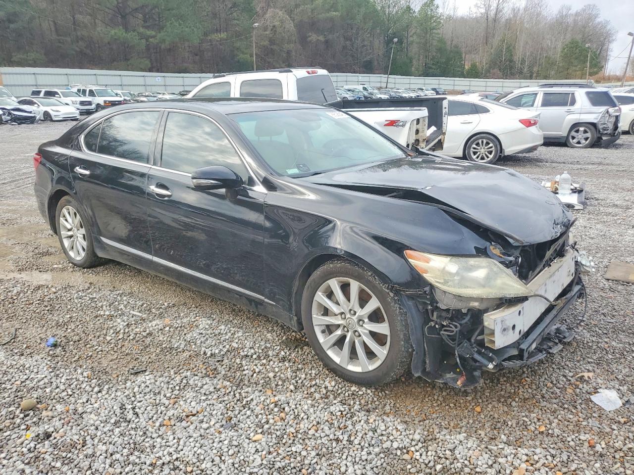 2010 LEXUS LS 460L photo 4