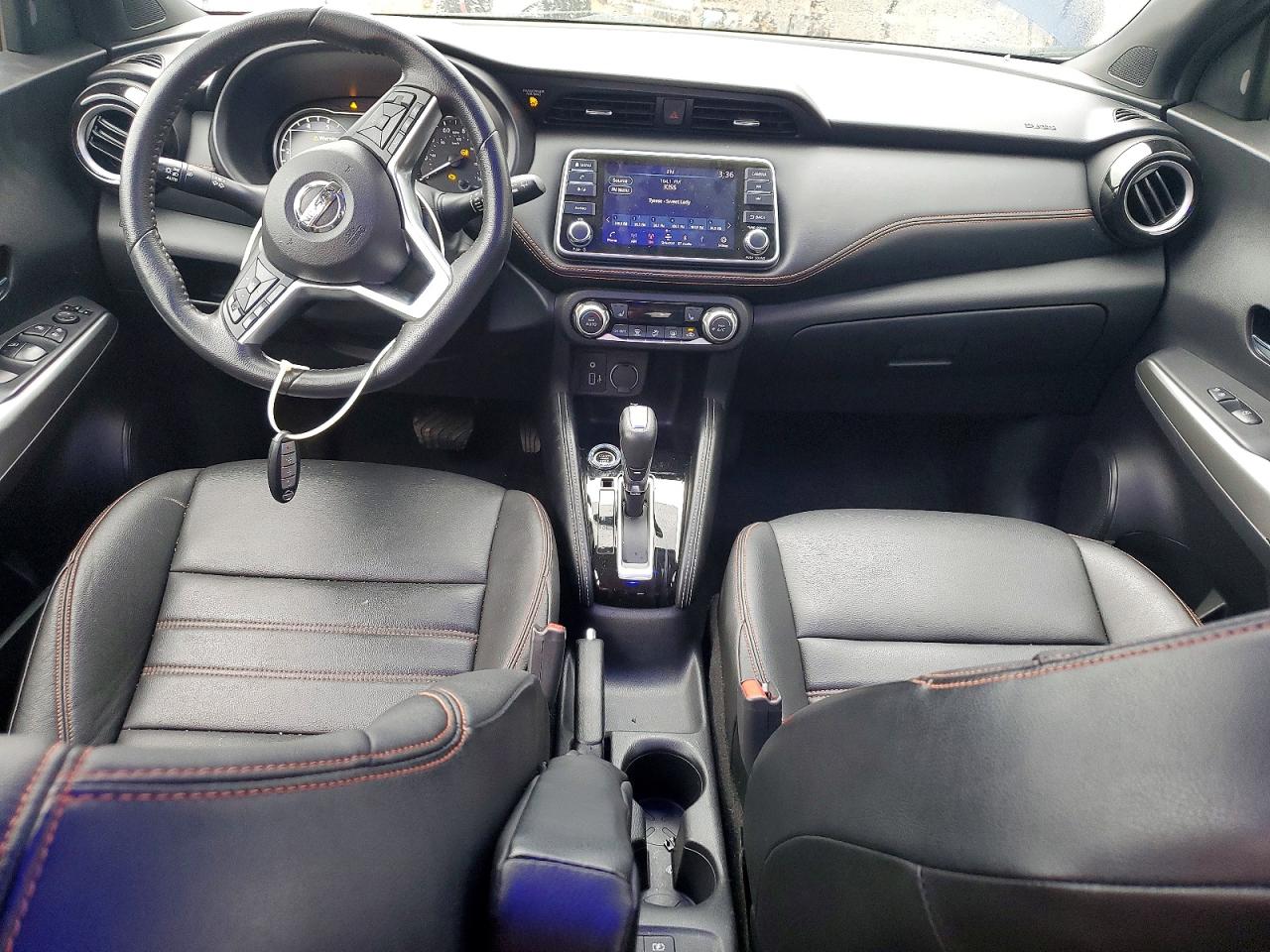 2018 NISSAN KICKS S photo 8