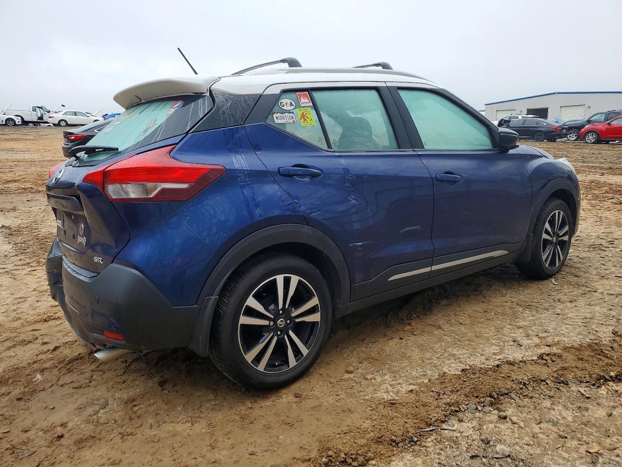 2018 NISSAN KICKS S photo 3