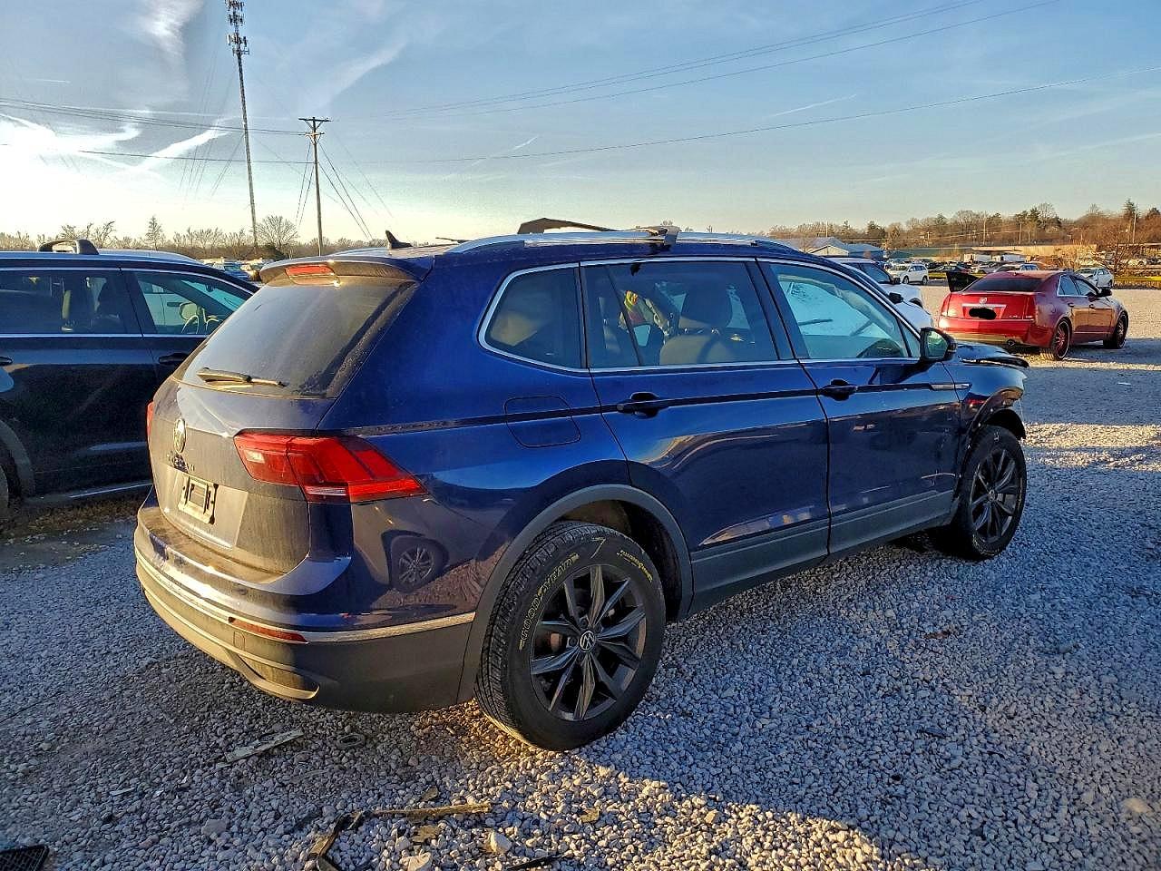 2024 VOLKSWAGEN TIGUAN SE photo 7
