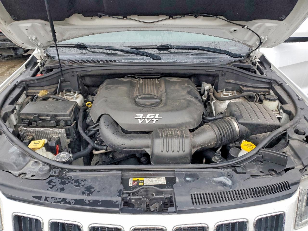 2014 JEEP GRAND CHEROKEE LAREDO photo 12