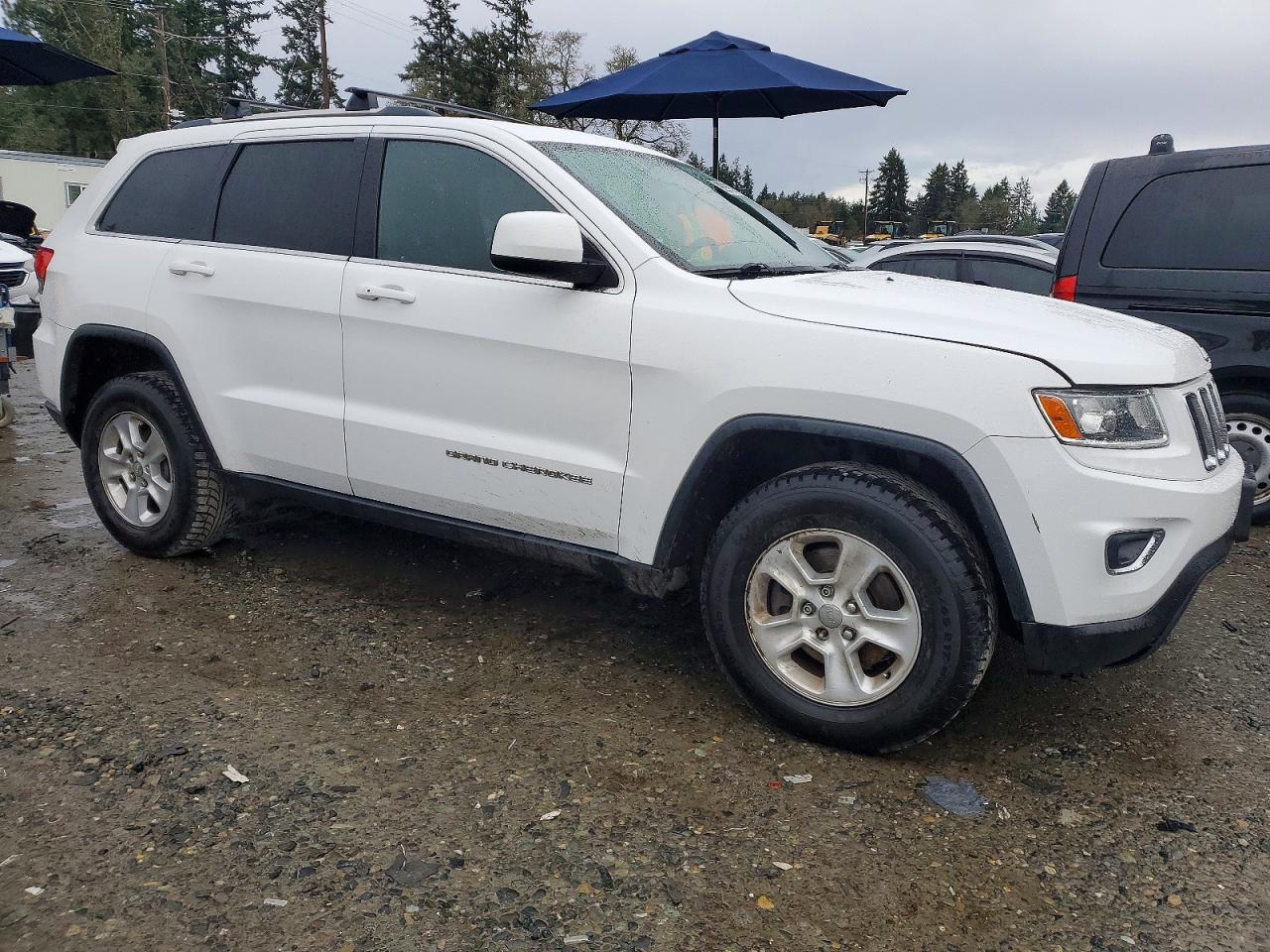 2014 JEEP GRAND CHEROKEE LAREDO photo 4