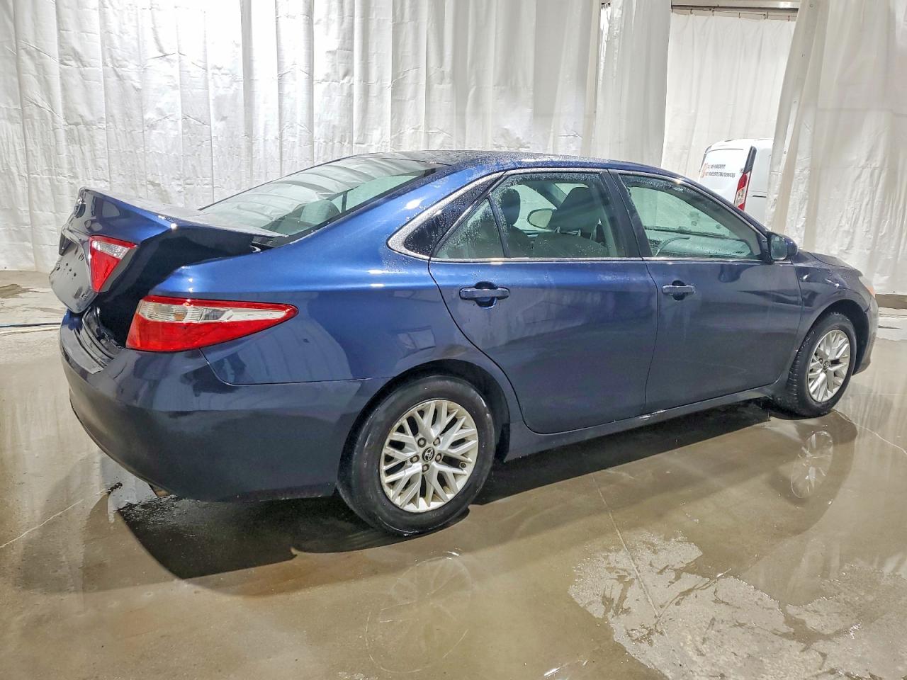 2017 TOYOTA CAMRY LE photo 5