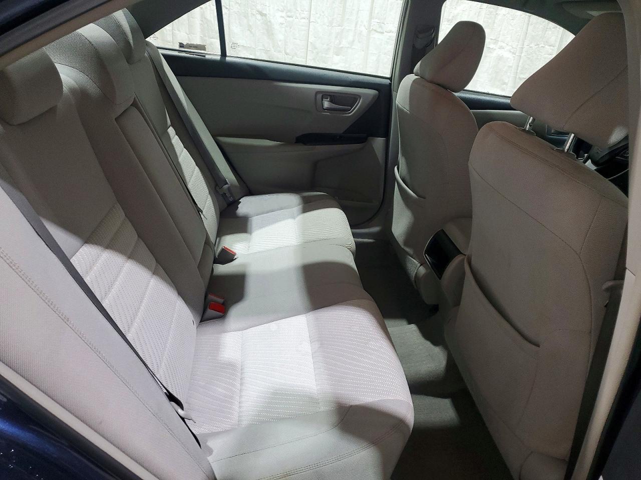 2017 TOYOTA CAMRY LE photo 19